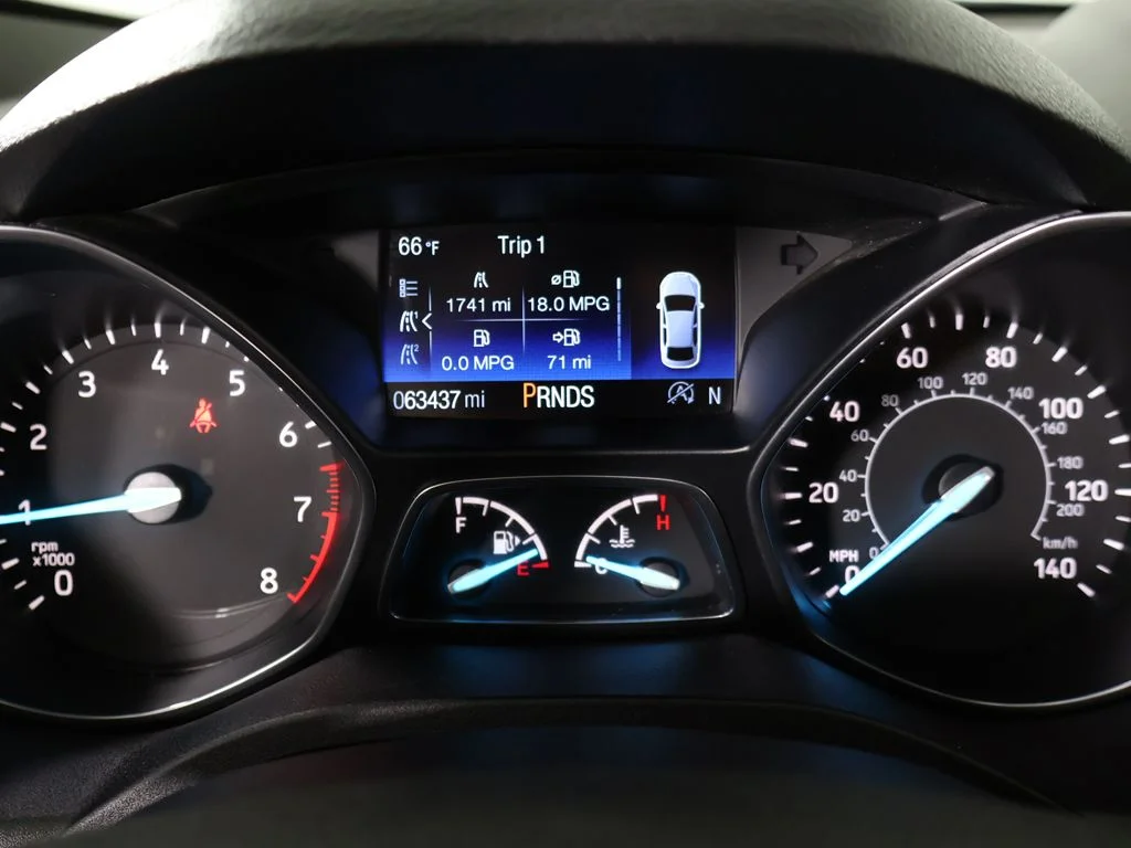 Used 2019 Green Ford SE image 36