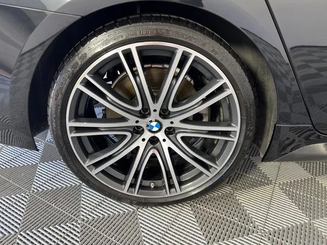 Used 2018 Black BMW 540i image 45
