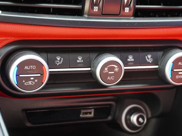Used 2020 Gray Alfa Romeo Base image 23