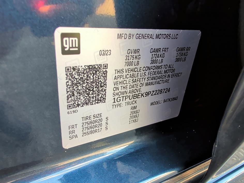 Used 2023 Pacific Blue Metallic GMC SLE image 32