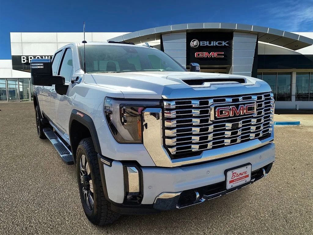2026 GMC Sierra 4WD Crew Cab Standard Box Denali's photo
