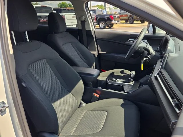 Used 2025 Snow White Pearl Kia LX image 15