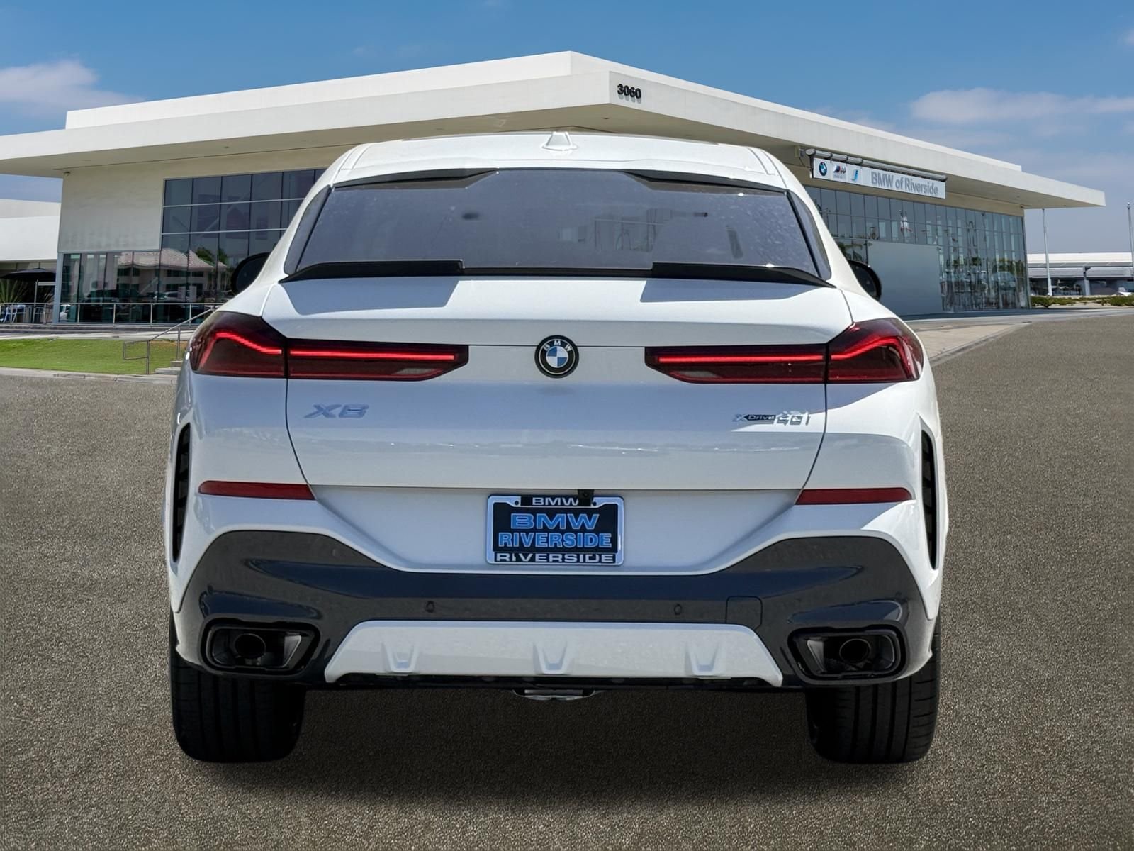 New 2027 Alpine White BMW xDrive40i image 9