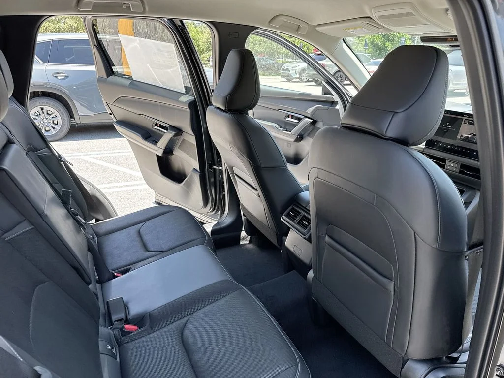 New 2026 Machine Gray Metallic Mazda 2.5 S Select AWD image 33