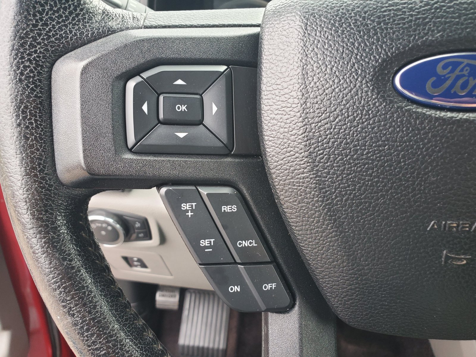 Used 2015 Red Ford XLT image 18