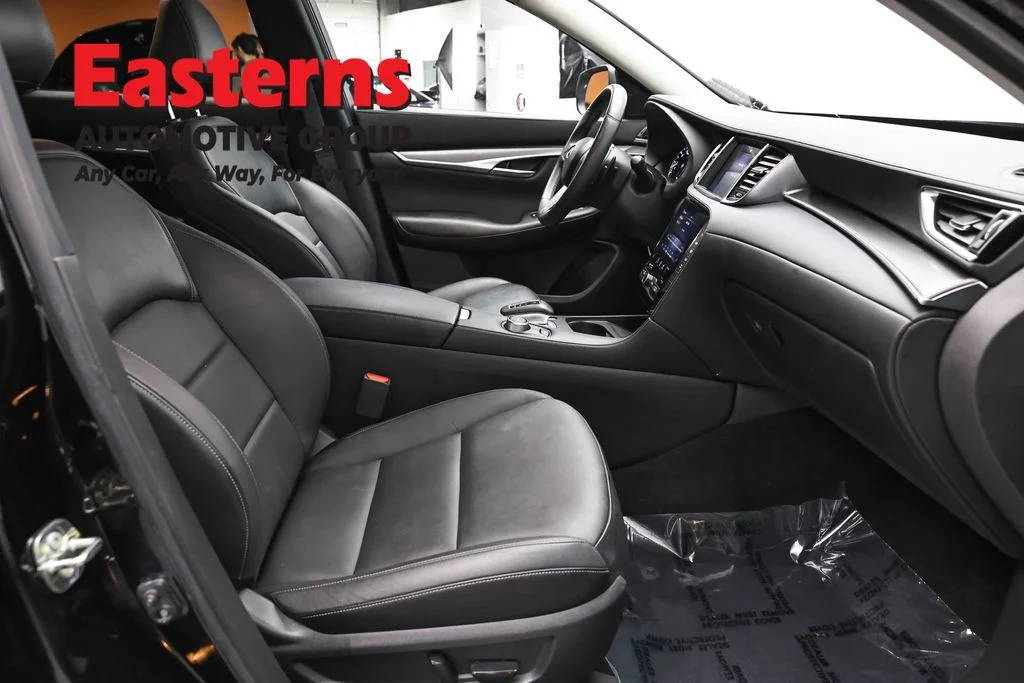 Used 2023 Black INFINITI PURE image 23
