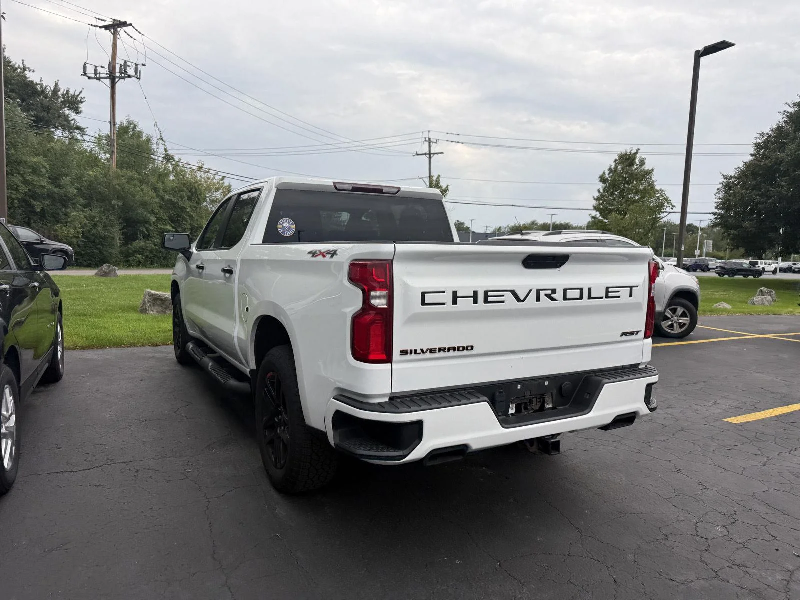 Used 2022 SUMMIT WHITE Chevrolet RST image 7