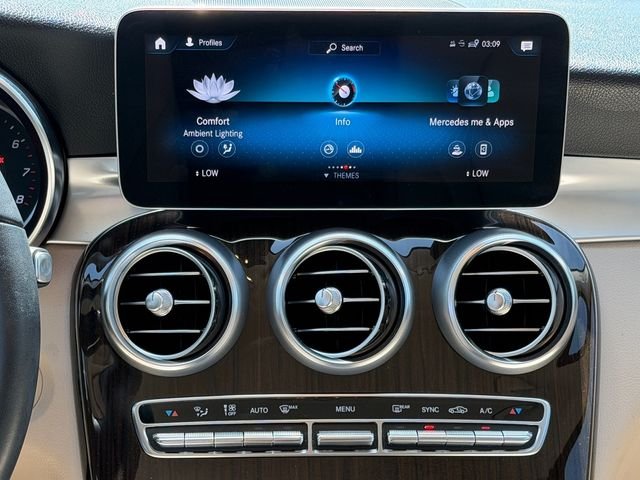 Used 2022  Mercedes-Benz GLC 300 image 17