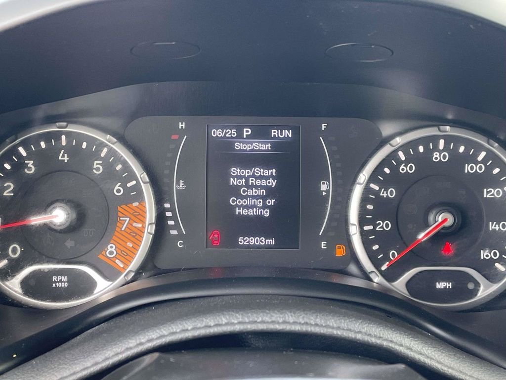 Used 2023 White Jeep Latitude image 26