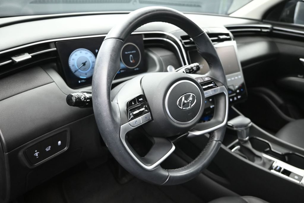 Used 2024 Black Hyundai SEL image 12