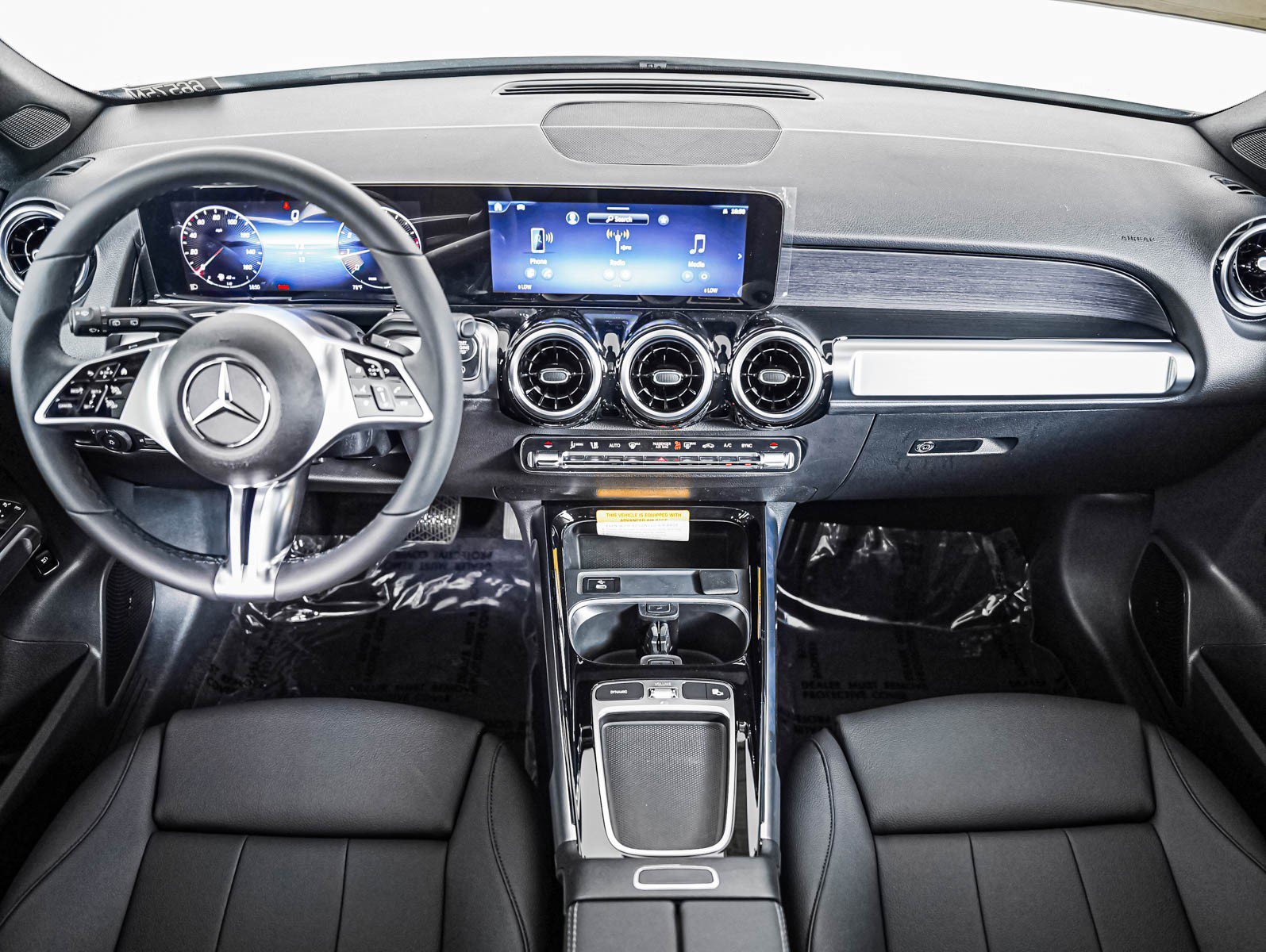 New 2026 Polar White Mercedes-Benz GLB 250 image 12