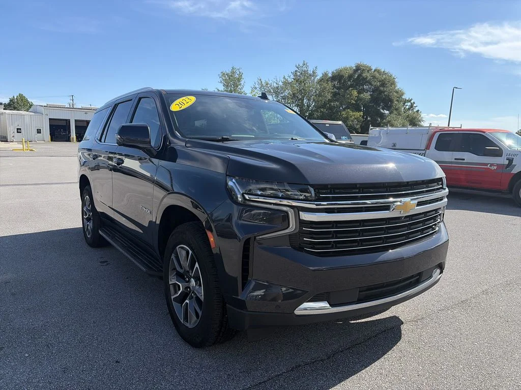 Used 2023 Gray Chevrolet LT image 9