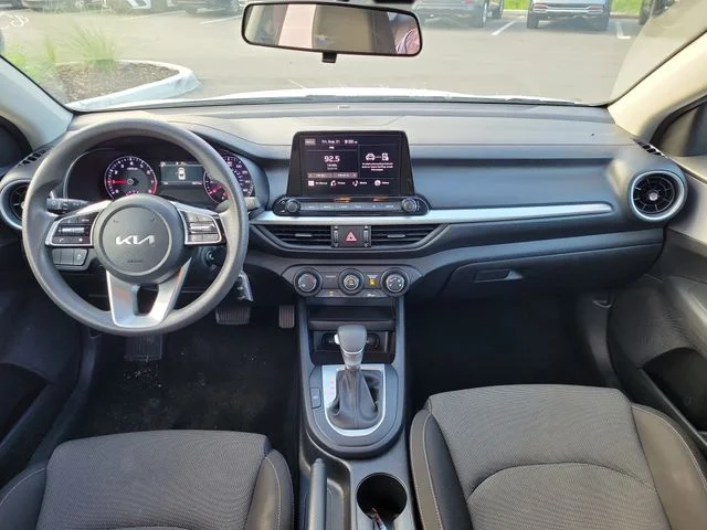 Used 2024 White Kia LXS image 10