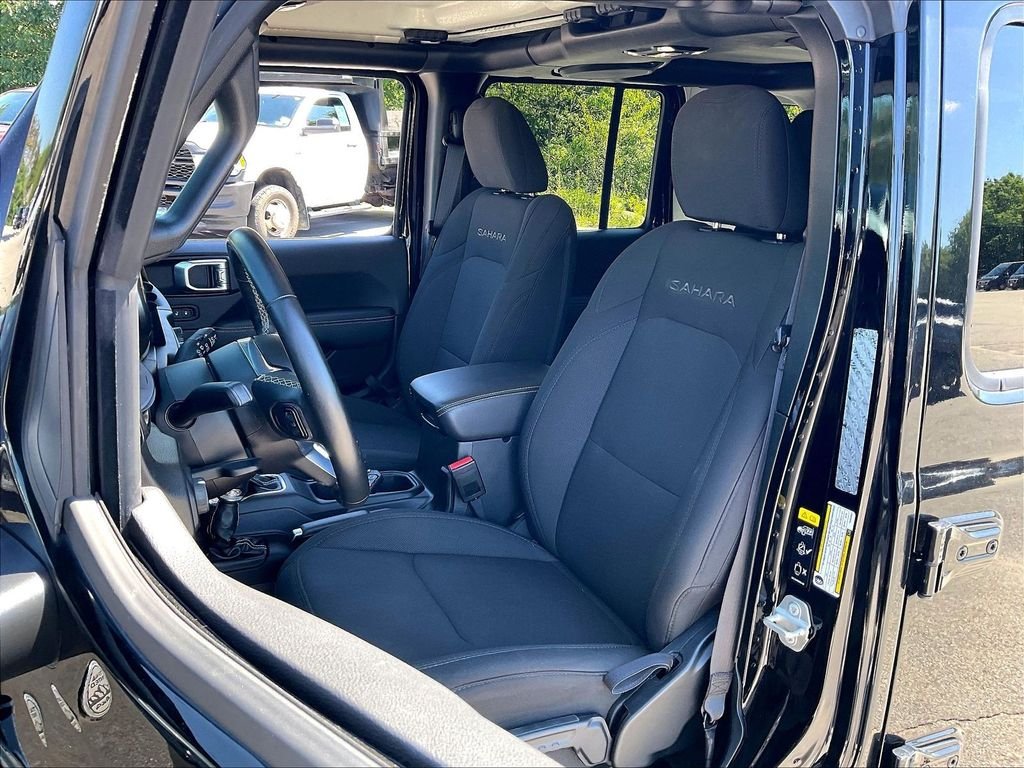 Used 2023 Black Clearcoat Jeep Sahara image 9