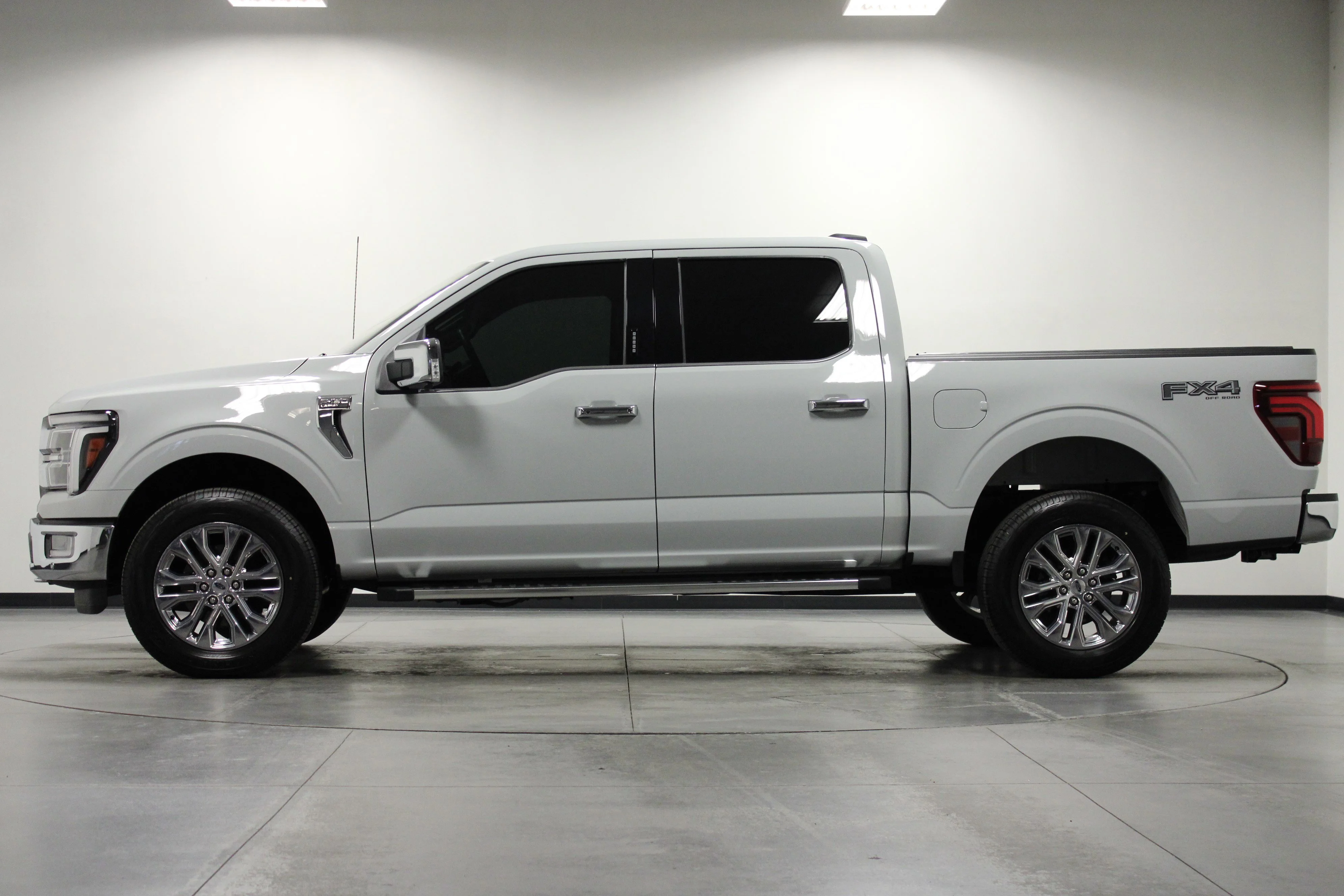 Used 2024 Avalanche Ford LARIAT image 7
