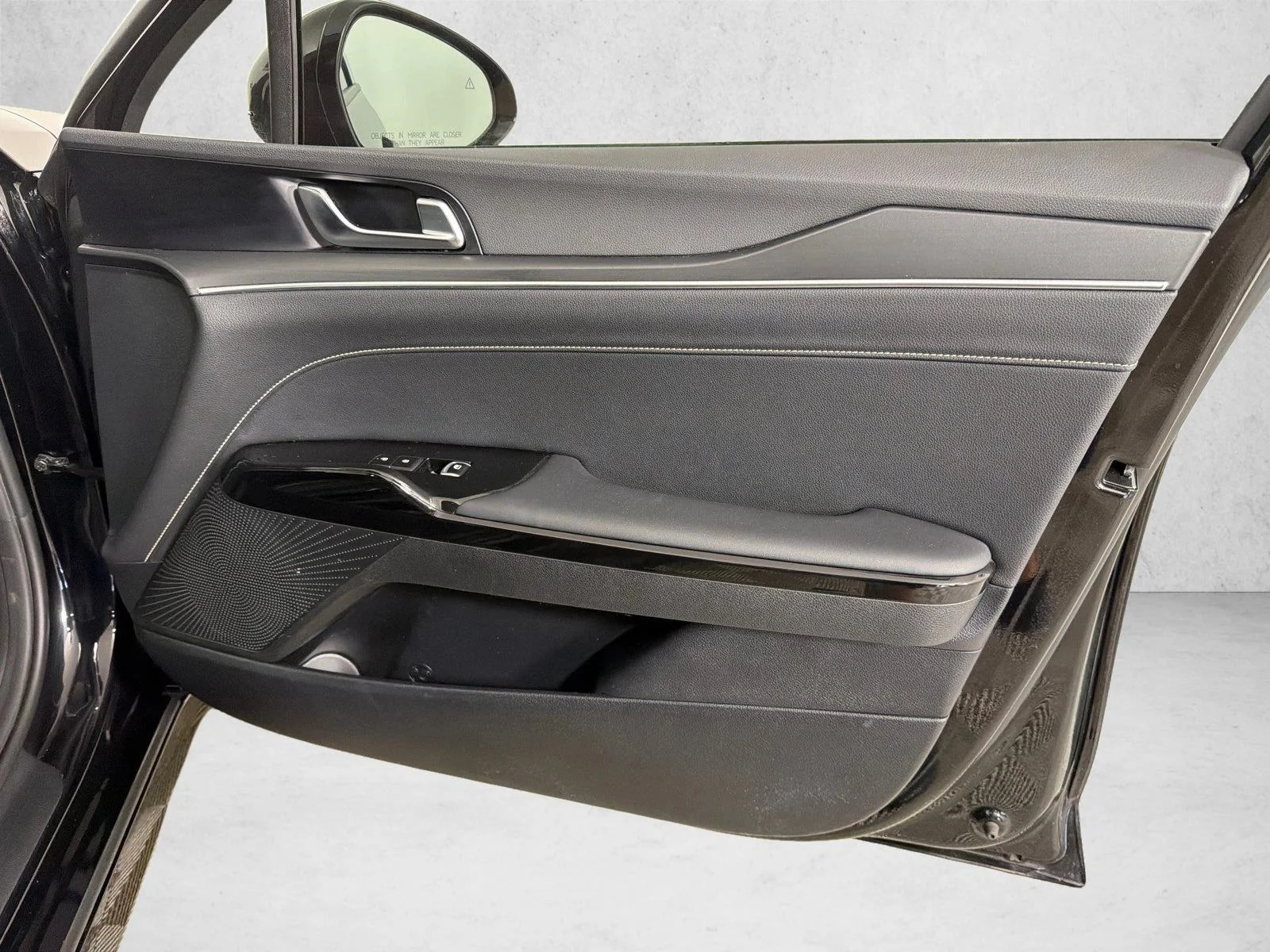 Used 2025 Silver Kia GT-Line image 15
