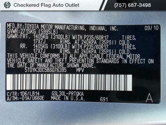 Used 2011 Silver Sky Metallic Toyota XLE image 20