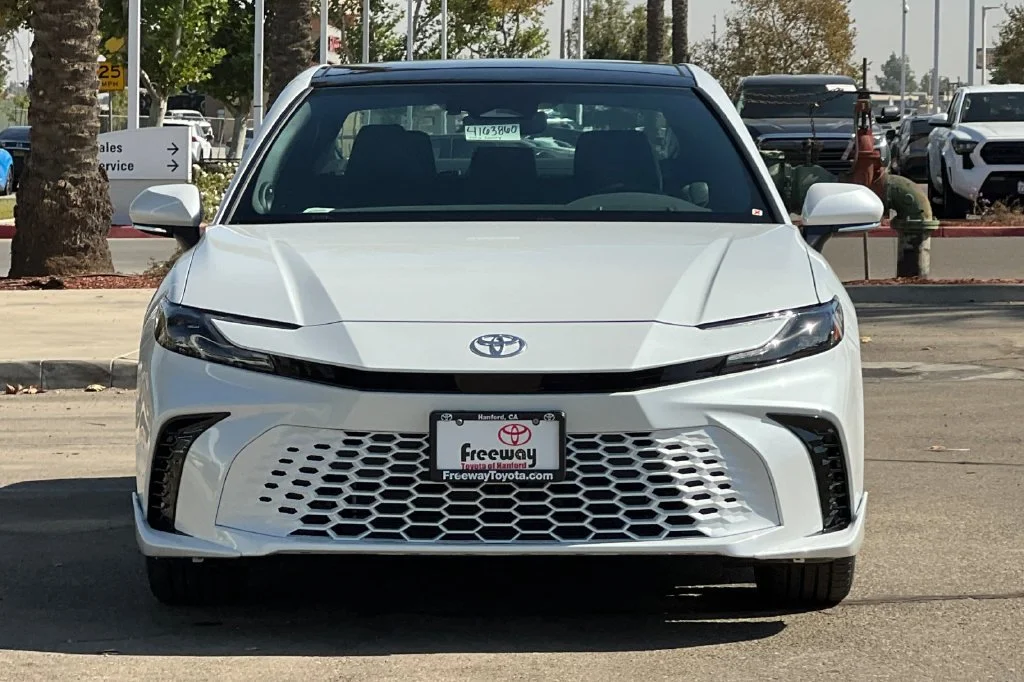 New 2026 Wind Chill Pearl Toyota XSE image 9