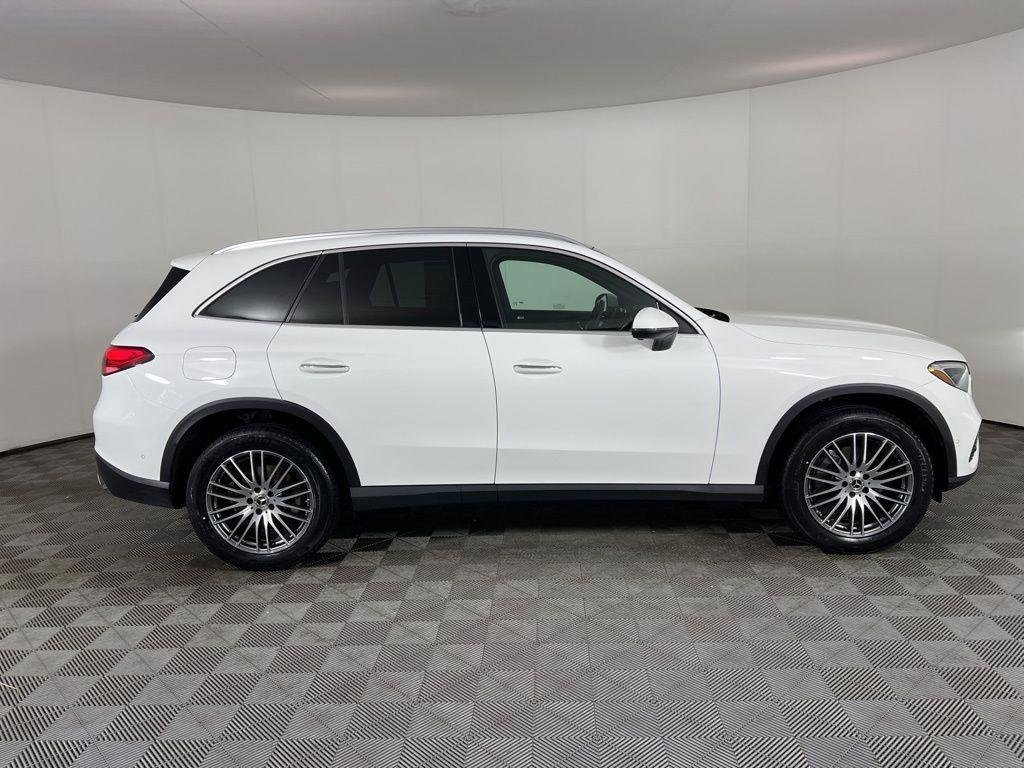 Certified Used 2025 Polar White Mercedes-Benz GLC 300 image 21