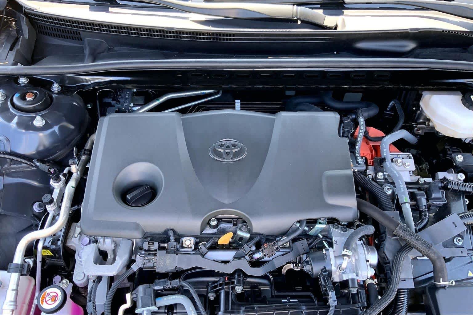 Used 2025 Underground Toyota SE image 30