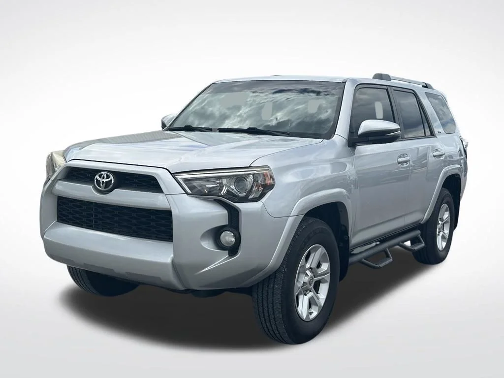 Used 2019 Silver Toyota SR5 Premium image 2