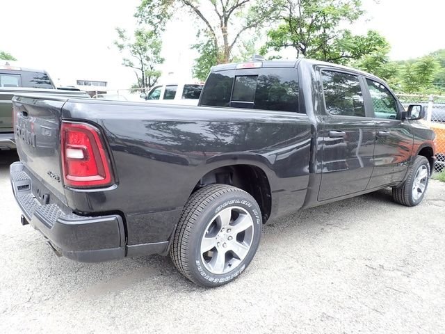 New 2026 Diamond Black Crystal Pearlcoat RAM Express image 8