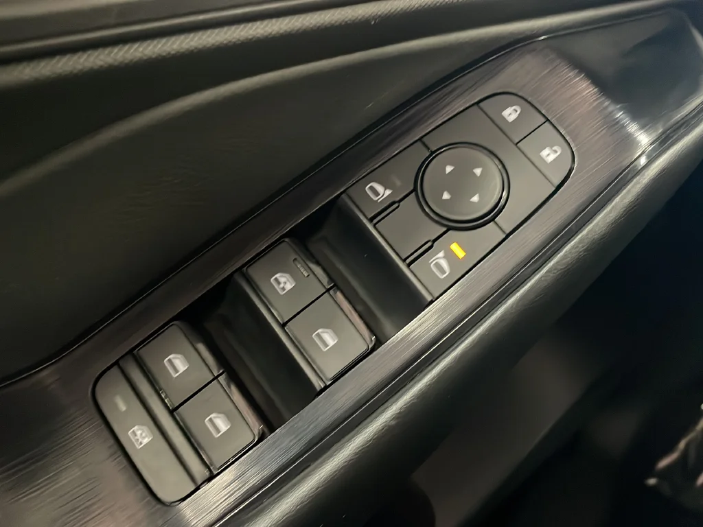 Used 2024 Gray Nissan S image 38