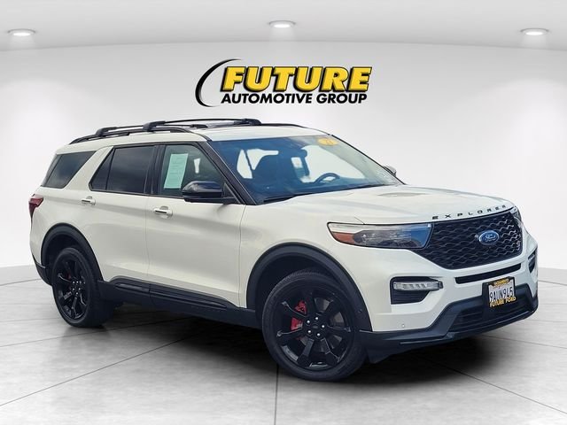 Used 2022 White Ford ST image 1