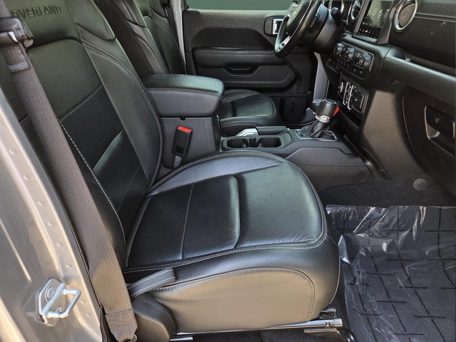 Certified Used 2020 Silver Jeep Overland image 34