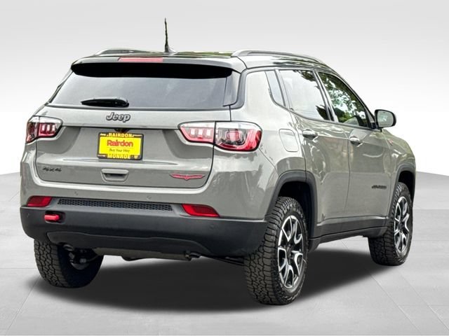 New 2026 Sting-Gray Clear-Coat Exterior Paint Jeep Trailhawk image 6