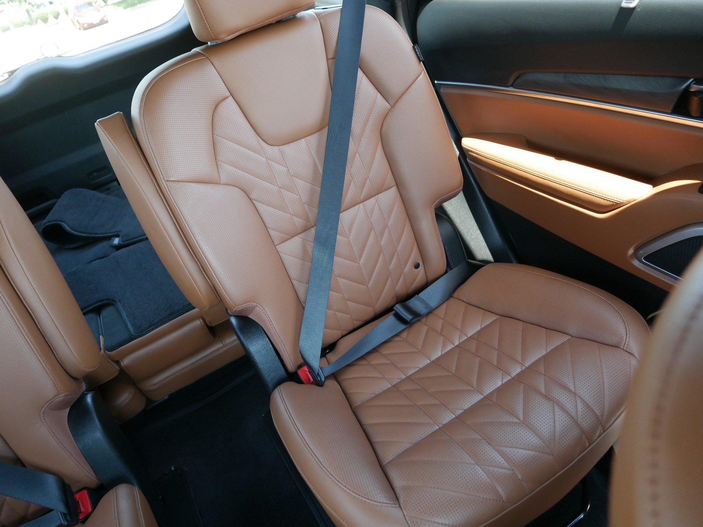 Certified Used 2025 Glacial White Pearl Kia EX X-Line image 14