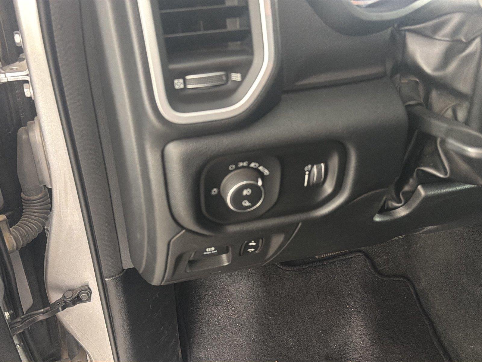 Used 2022  RAM Big Horn image 19