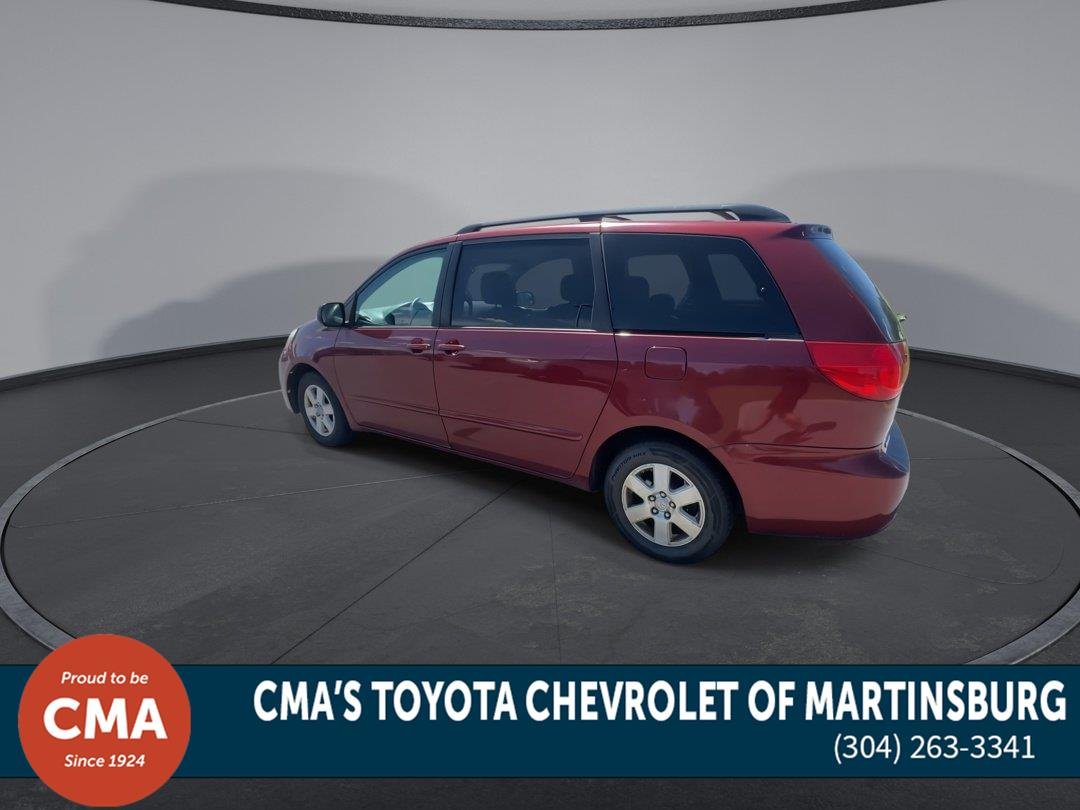 Used 2010 Salsa Red Pearl TOYOTA  image 6