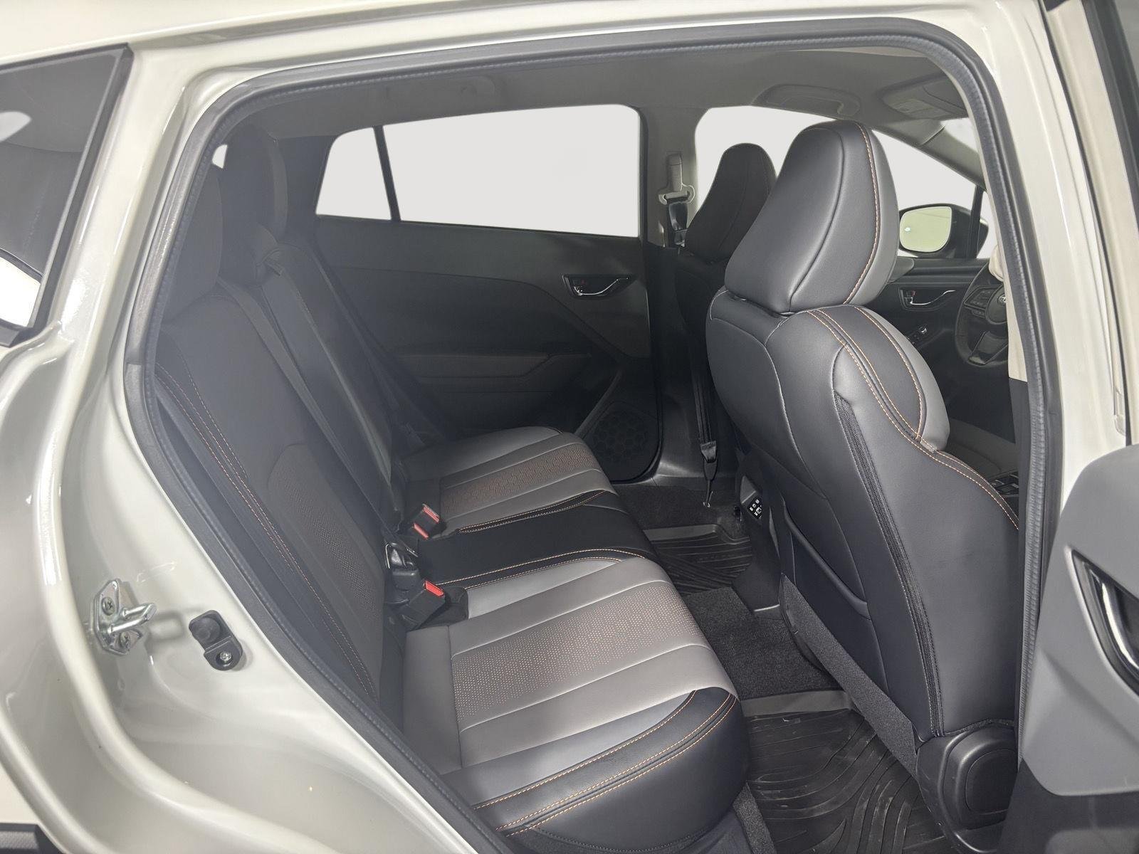Used 2024 Crystal White Pearl Subaru Limited image 5