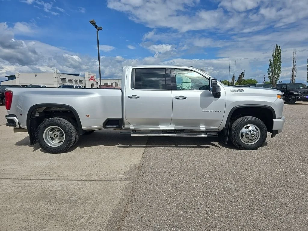2022 Chevrolet Silverado 3500HD High Country - Photo 8
