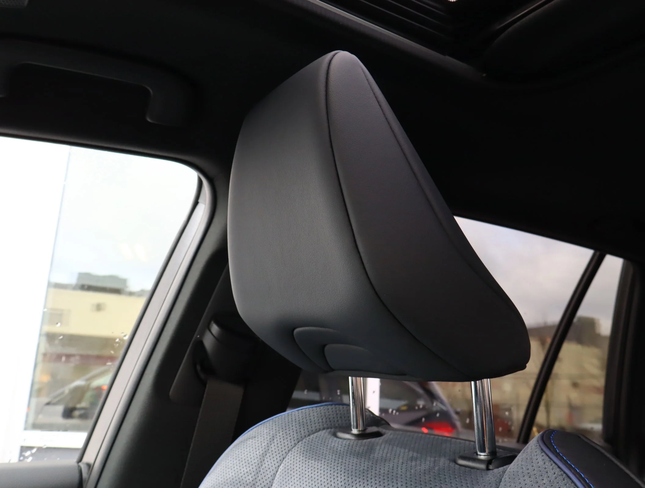 New 2026 Wind Chill Pearl w/Black Roof Toyota XSE image 8