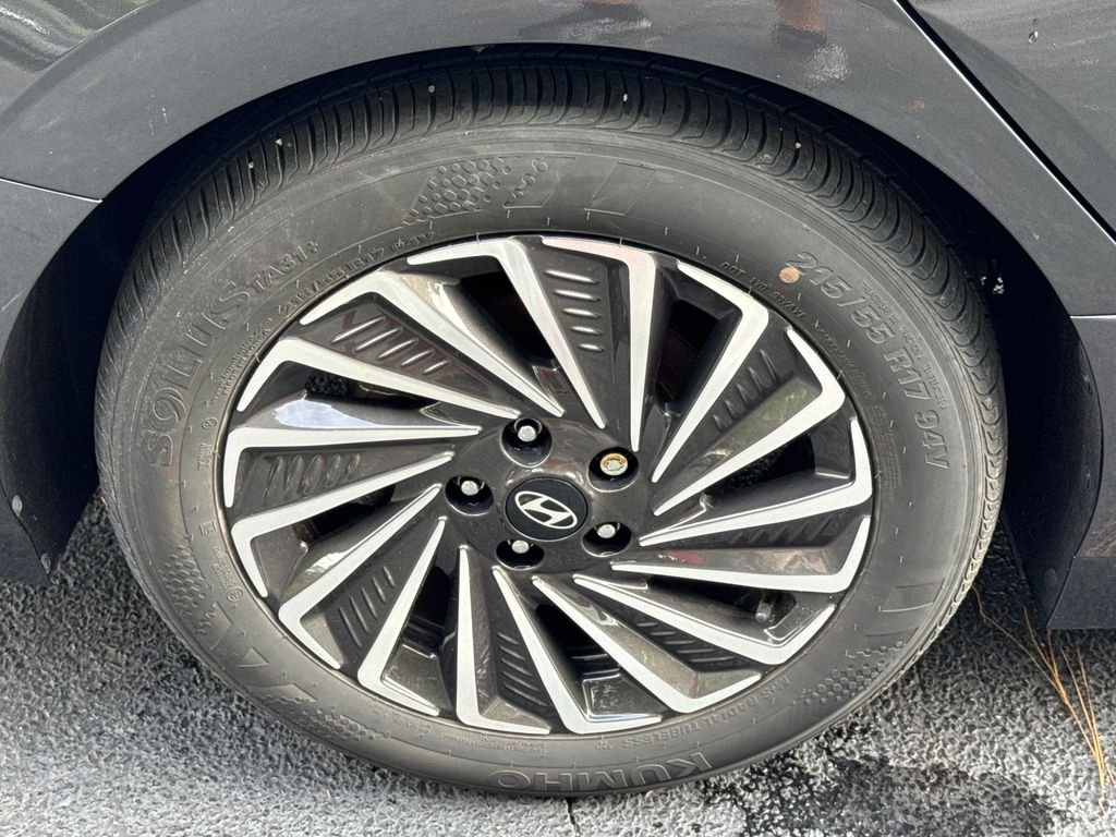 2025 Hyundai Sonata Hybrid Limited - Photo 17