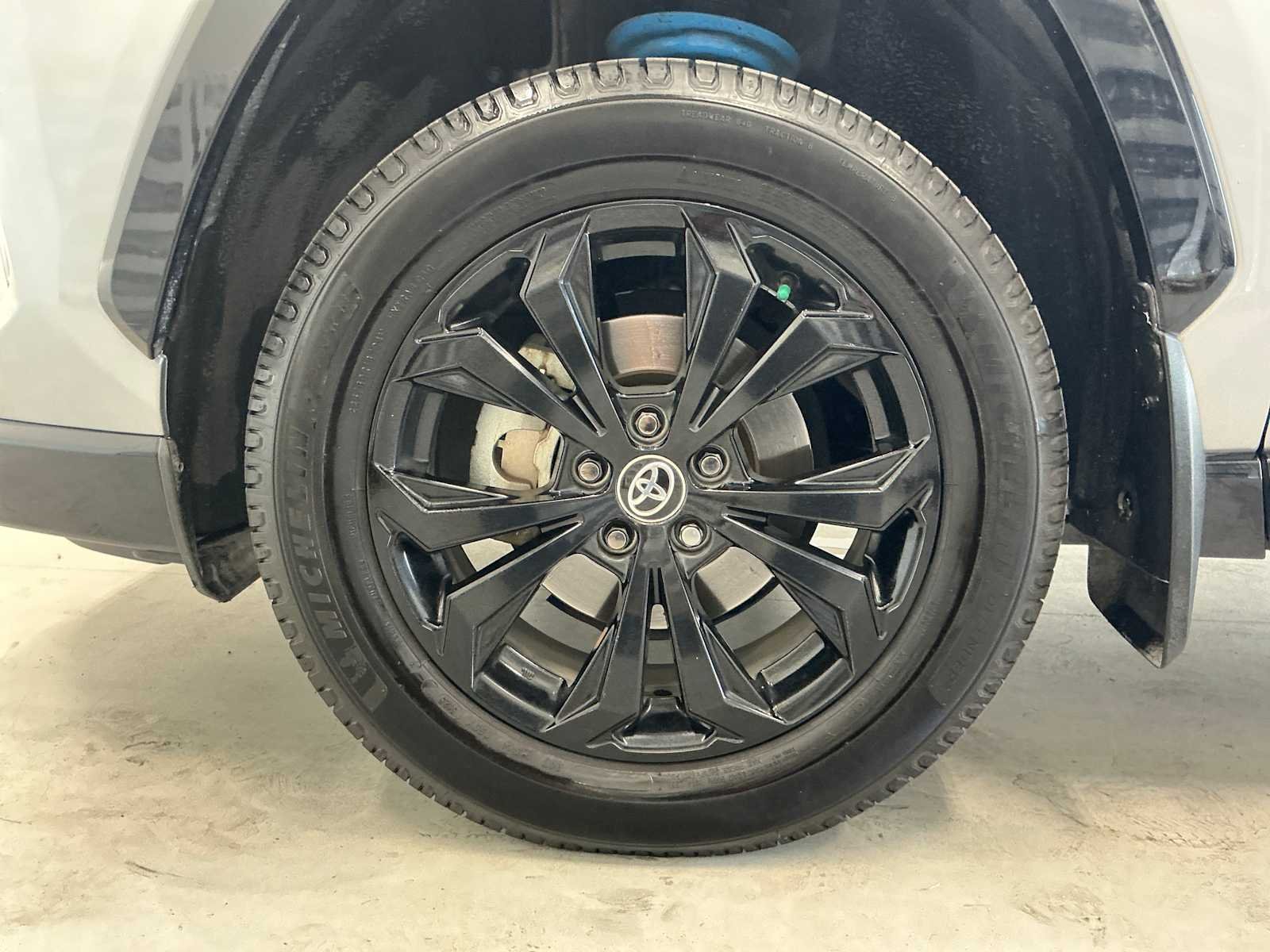 Used 2022 Silver Sky Metallic/Midnight Black Metallic Toyota Hybrid XSE image 9