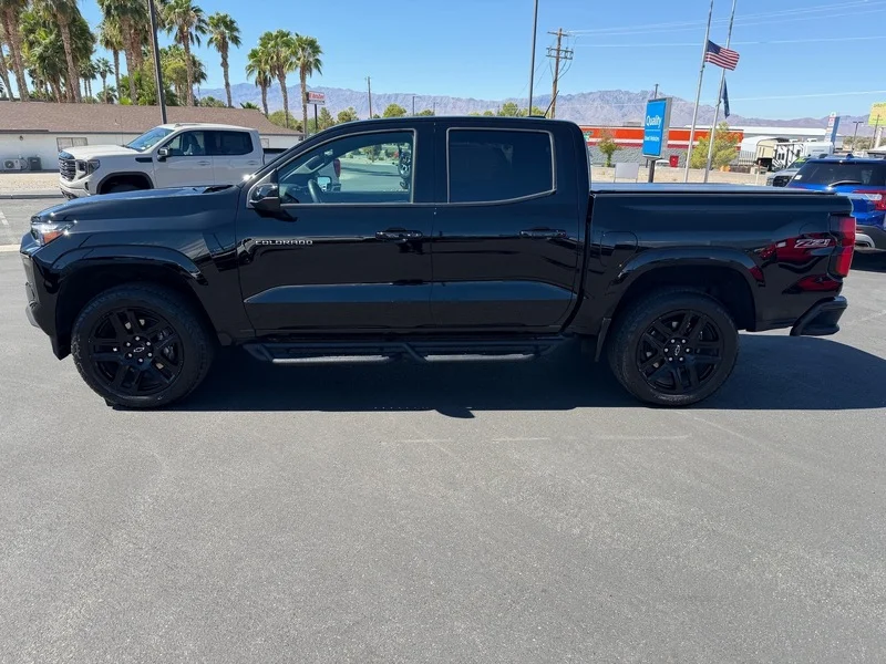 Used 2025 Black Chevrolet Z71 image 5