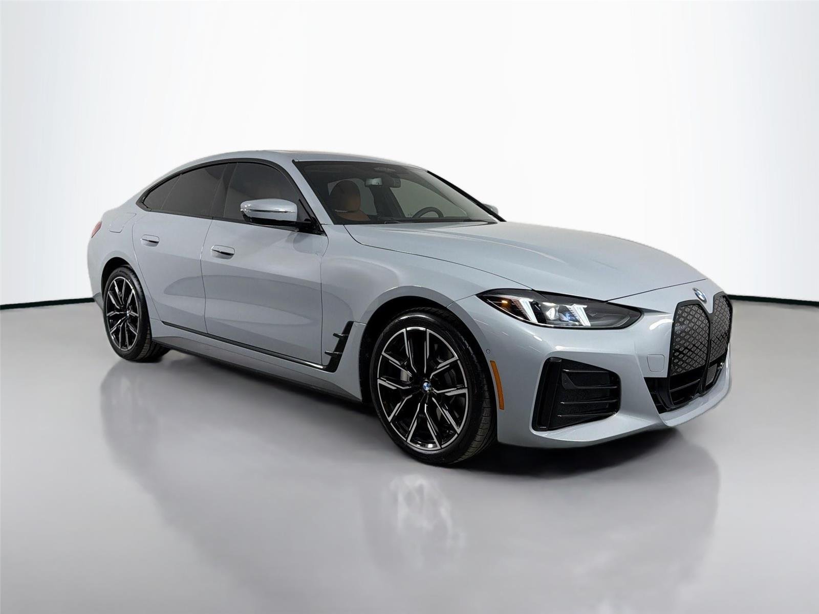 New 2026 Brooklyn Grey Metallic BMW xDrive40 image 4