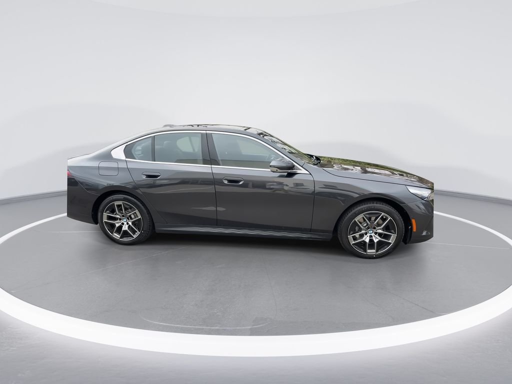 Used 2026 Dark Graphite BMW 530i xDrive image 9