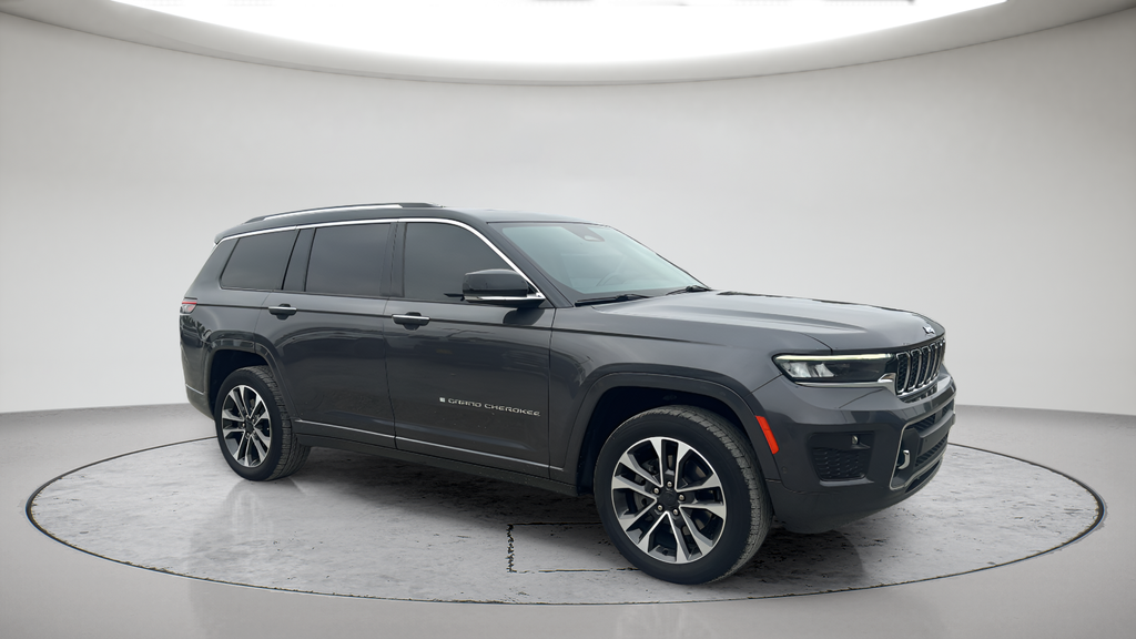 Used 2021 Gray Jeep Overland image 2
