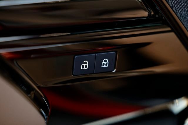 New 2025 Firenze Red LAND ROVER SE image 28