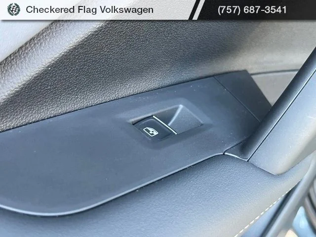 Used 2025 Platinum Gray Metallic Volkswagen 2.0T SE image 22