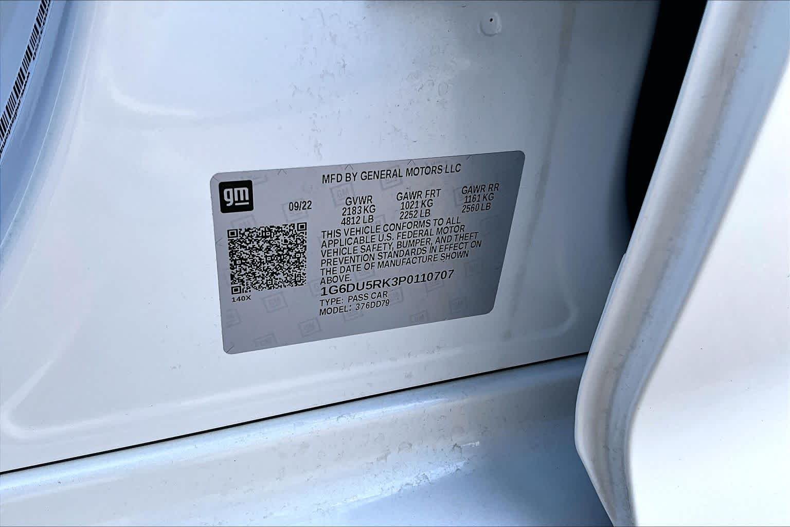 Used 2023 Crystal White Tricoat Cadillac Sport image 33