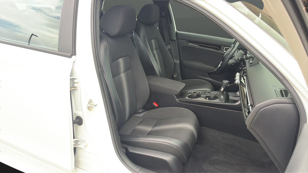 Used 2025 Platinum White Pearl Honda 4D HYBRID SPORT image 23