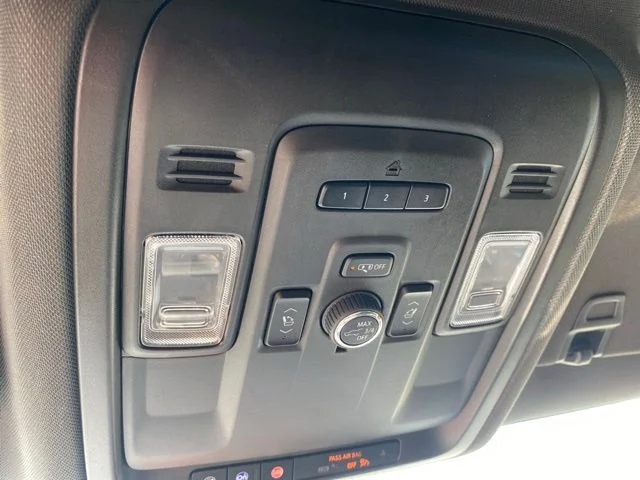 Used 2022 Gray Chevrolet LT image 27