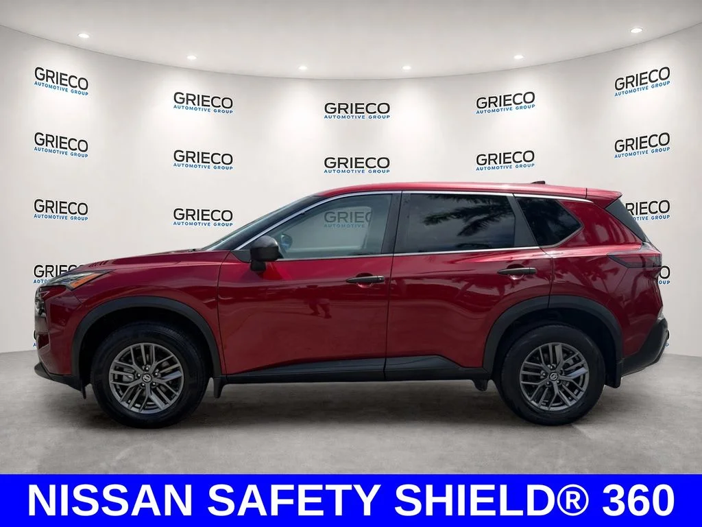 Used 2021 Red Nissan S image 4