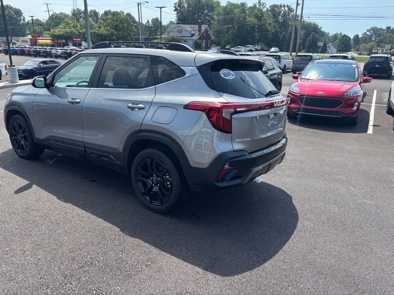 Used 2024 Gray Kia X-Line image 6