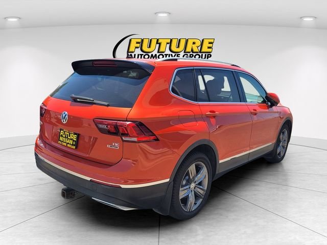 Used 2018 Orange Volkswagen 2.0T SEL Premium image 3